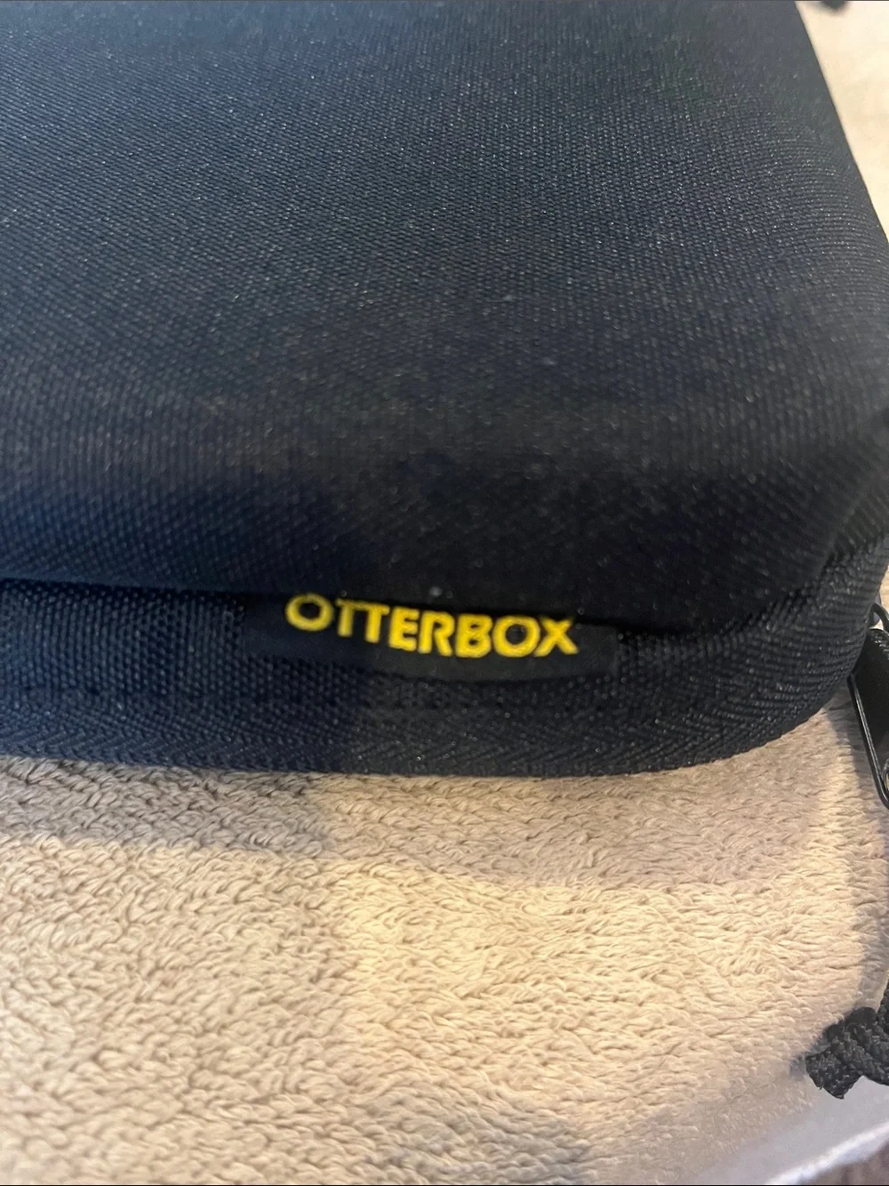 OtterBox Black Laptop Crossbody Organizer Bag